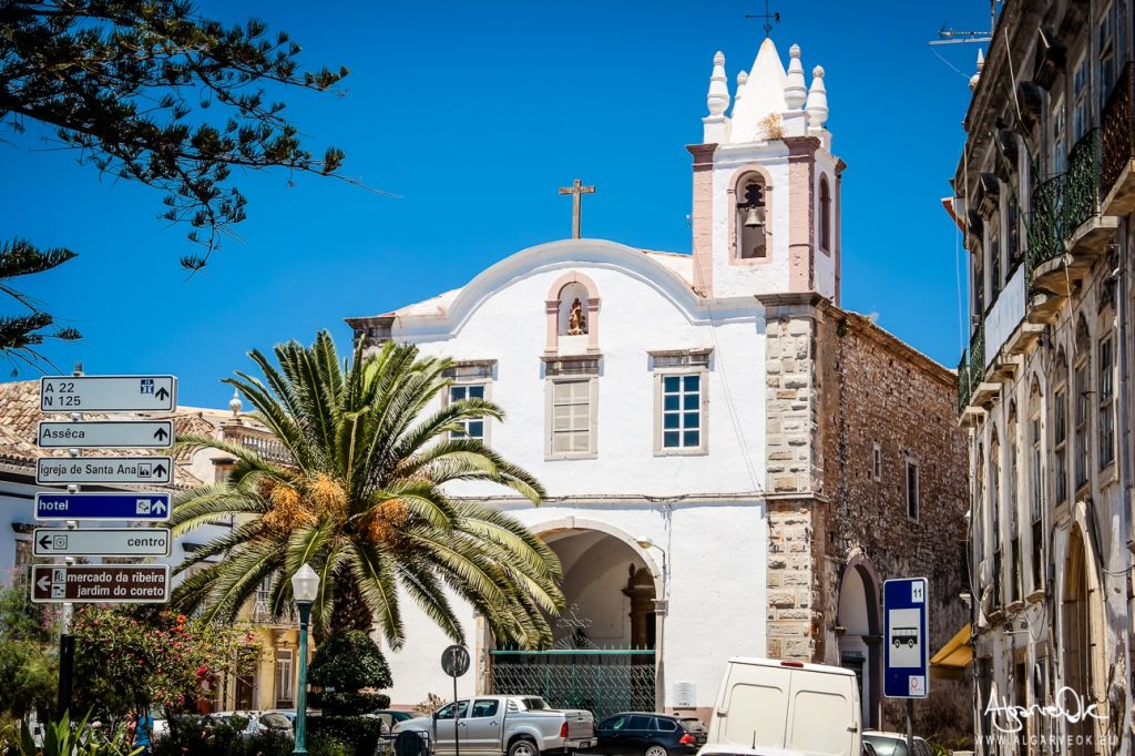 Chiese-in-centro-a-Tavira
